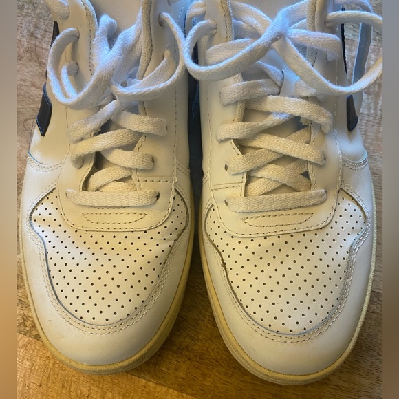 VEJA V-10 EUR 41 US 8 Shoes - Picture 7 of 7